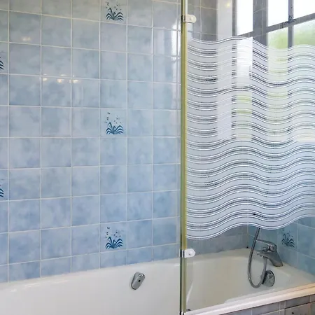 Prázdninový dům Awesome In Hauteville-sur-Mer