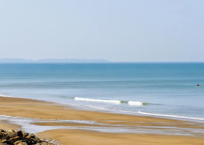 Dom wakacyjny Awesome In Hauteville-sur-Mer