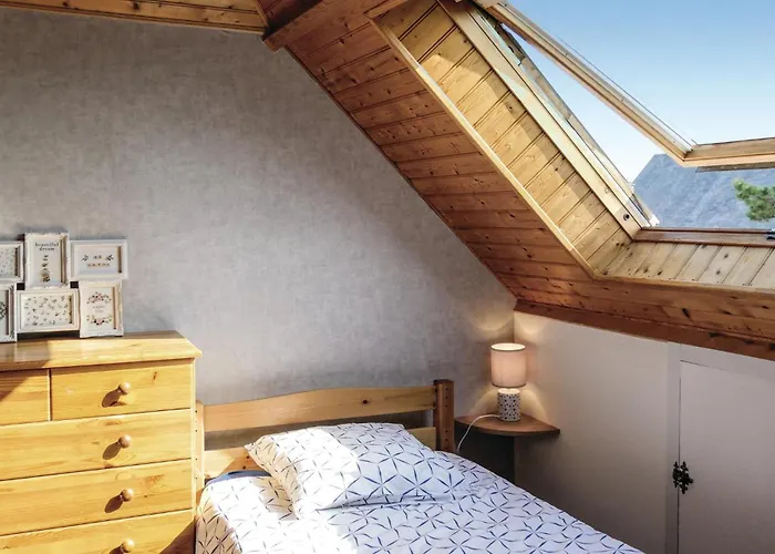 Awesome In Hauteville-sur-Mer