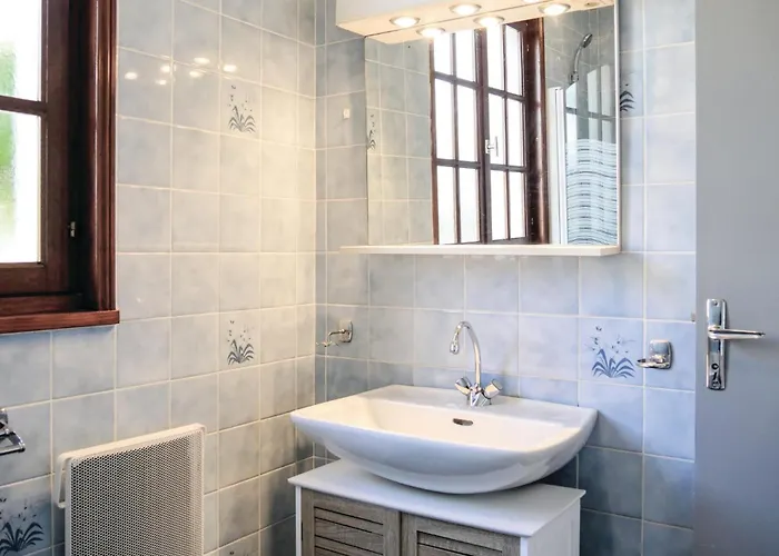 Awesome In Hauteville-sur-Mer