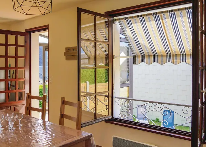 Dom wakacyjny Awesome In Hauteville-sur-Mer